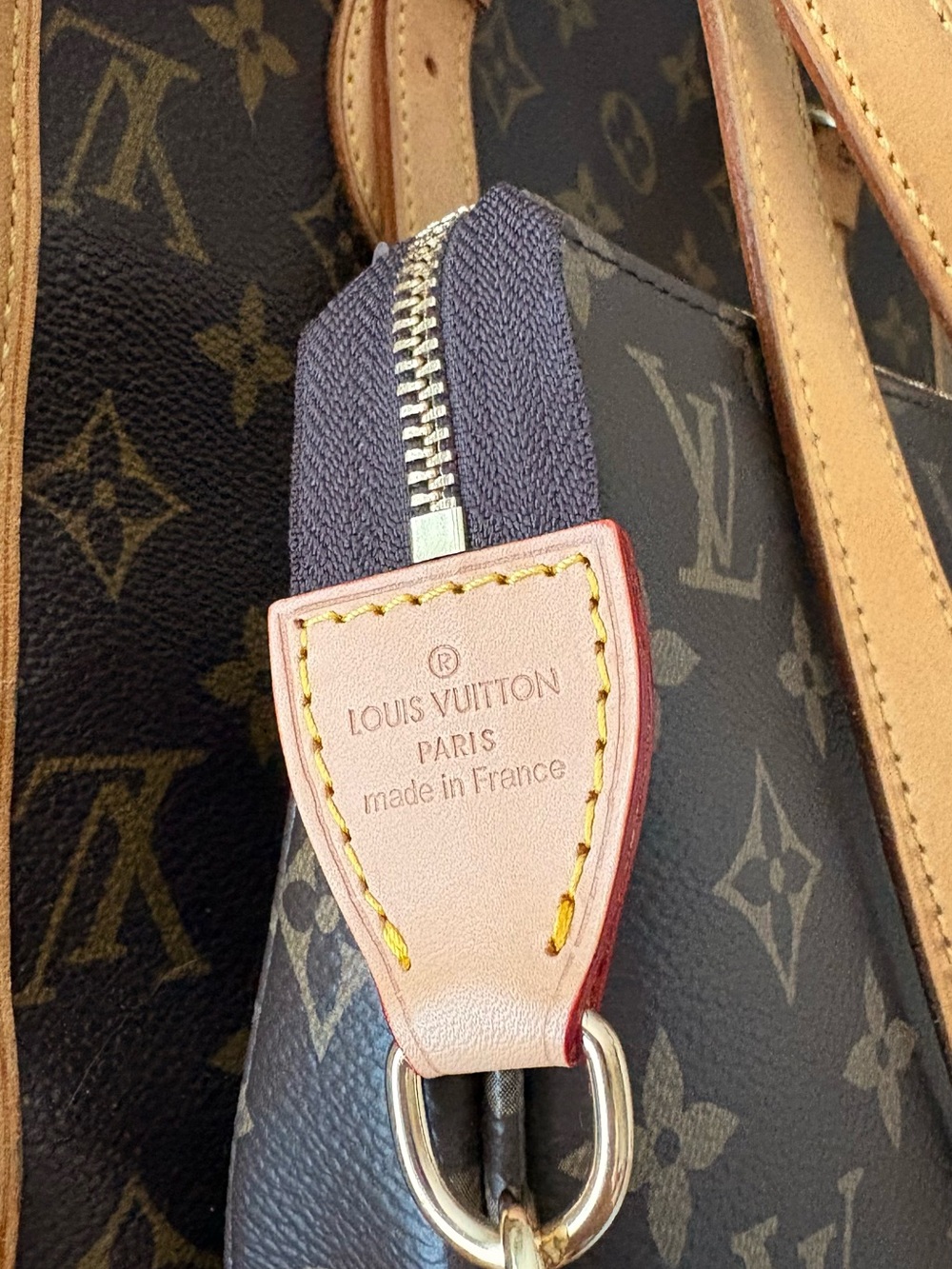 Louis Vuitton Monogram Canvas Crossbody Pouch with Gold Chain - Picture 4 of 4